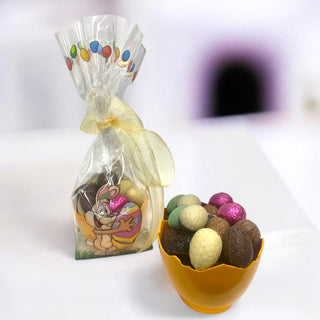 Gevulde Paaseitjes in half ei in gedecoreerd zakje - Macaronstore.nl
