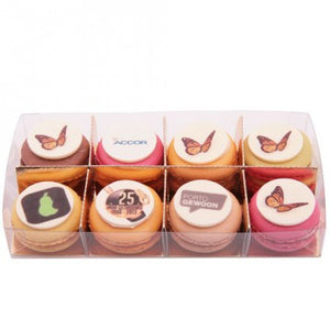 8 macarons de Paris met logo in transparant doosje (vanaf 5 doosjes) - Macaronstore.nl